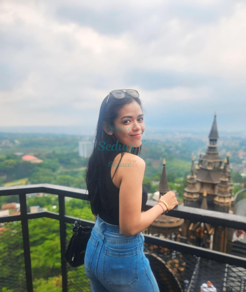 Photo escort girl Sisil: the best escort service