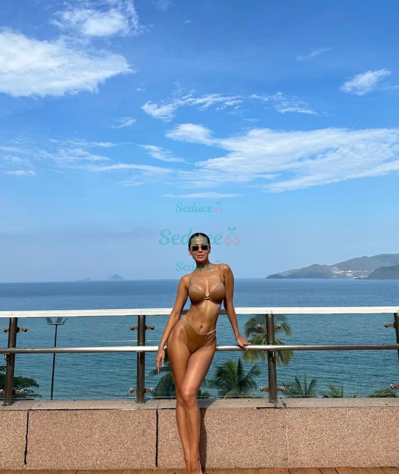 Photo escort girl Nelya: the best escort service