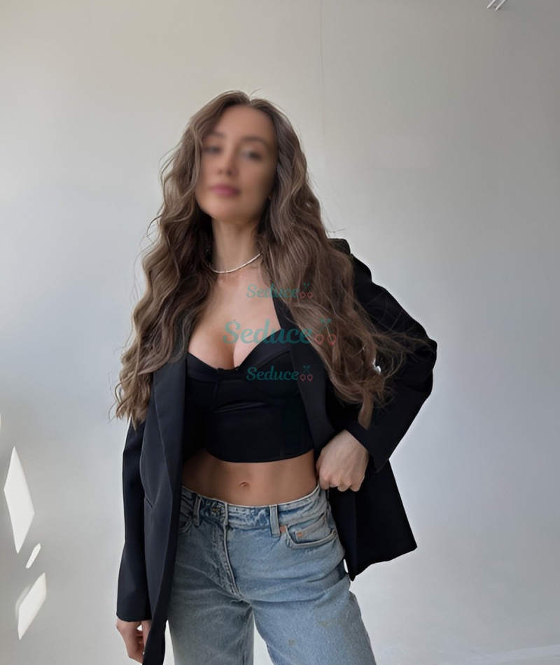 Photo escort girl Arina: the best escort service