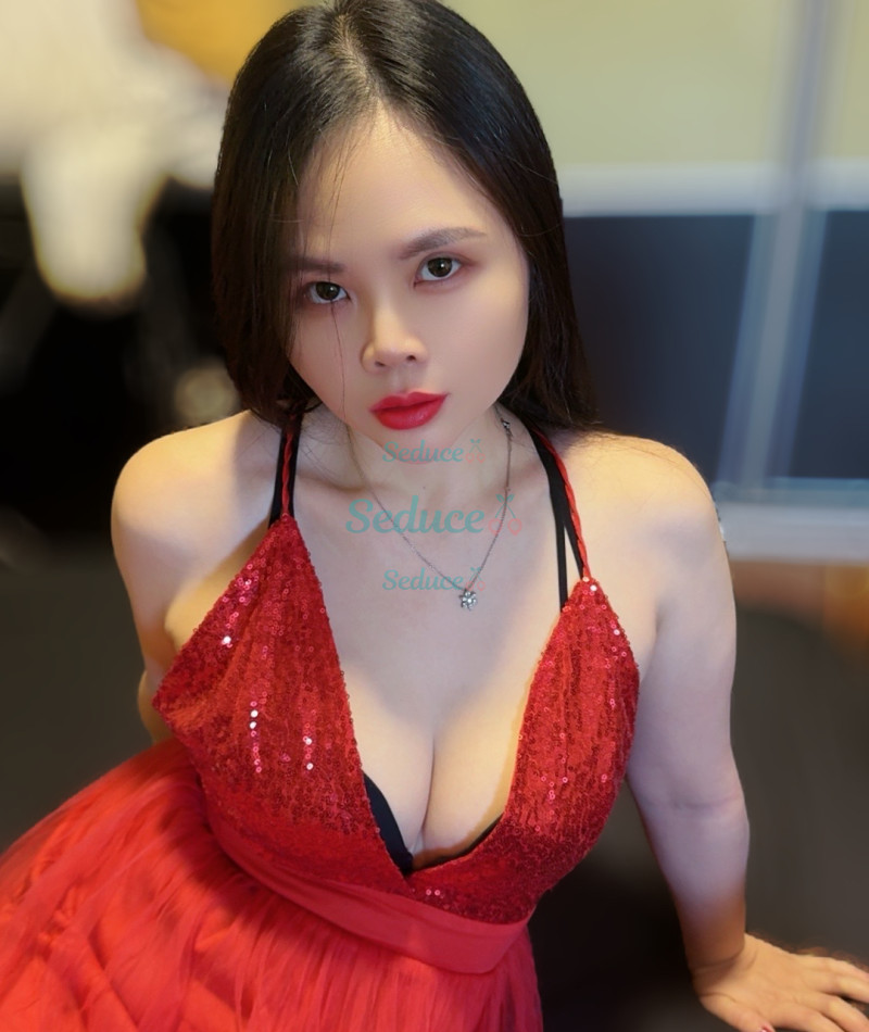 Photo escort girl LalisaVienam: the best escort service