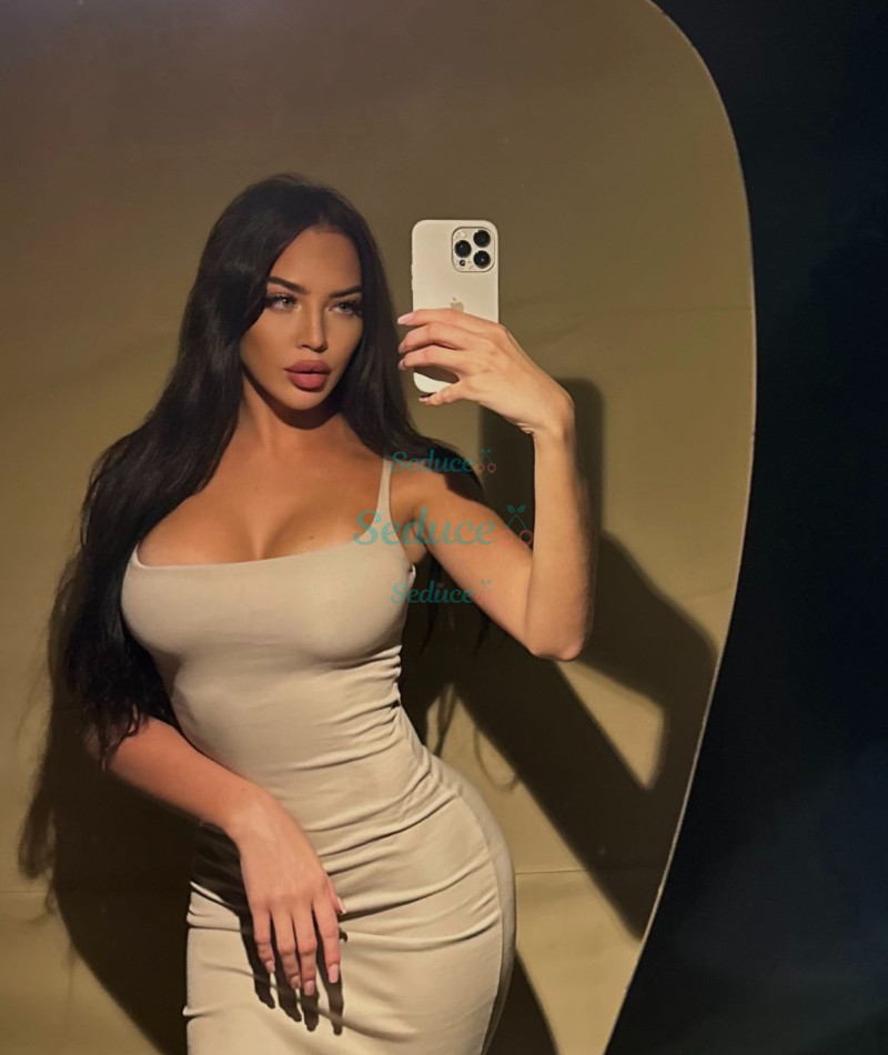Photo escort girl Elina: the best escort service