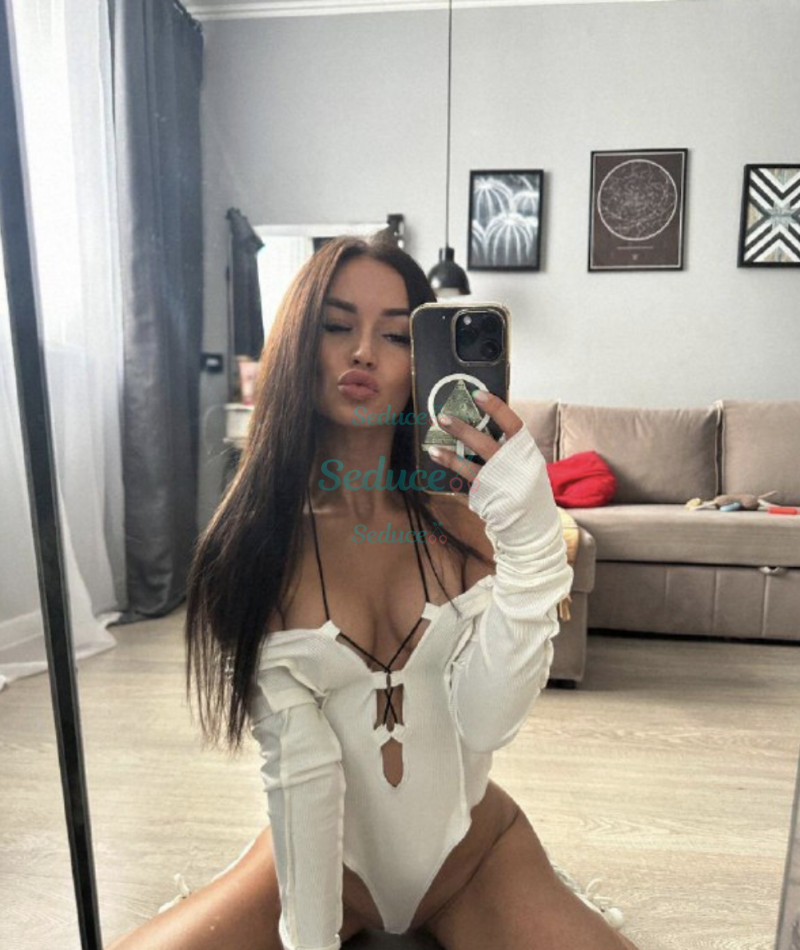 Photo escort girl Kleo: the best escort service