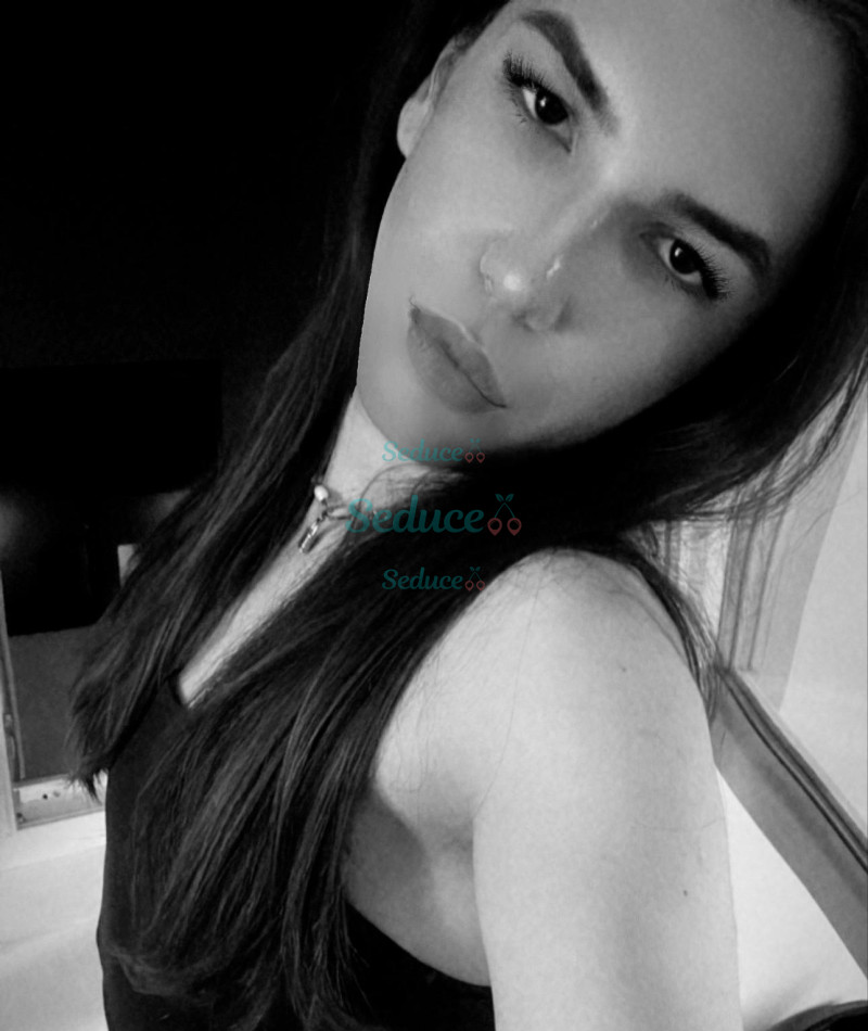 Photo escort girl Lorena: the best escort service