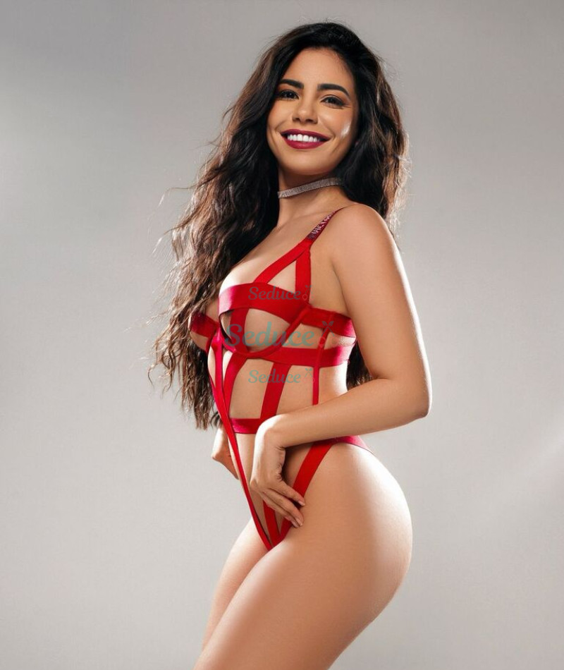 Photo escort girl Lara Glamour: the best escort service