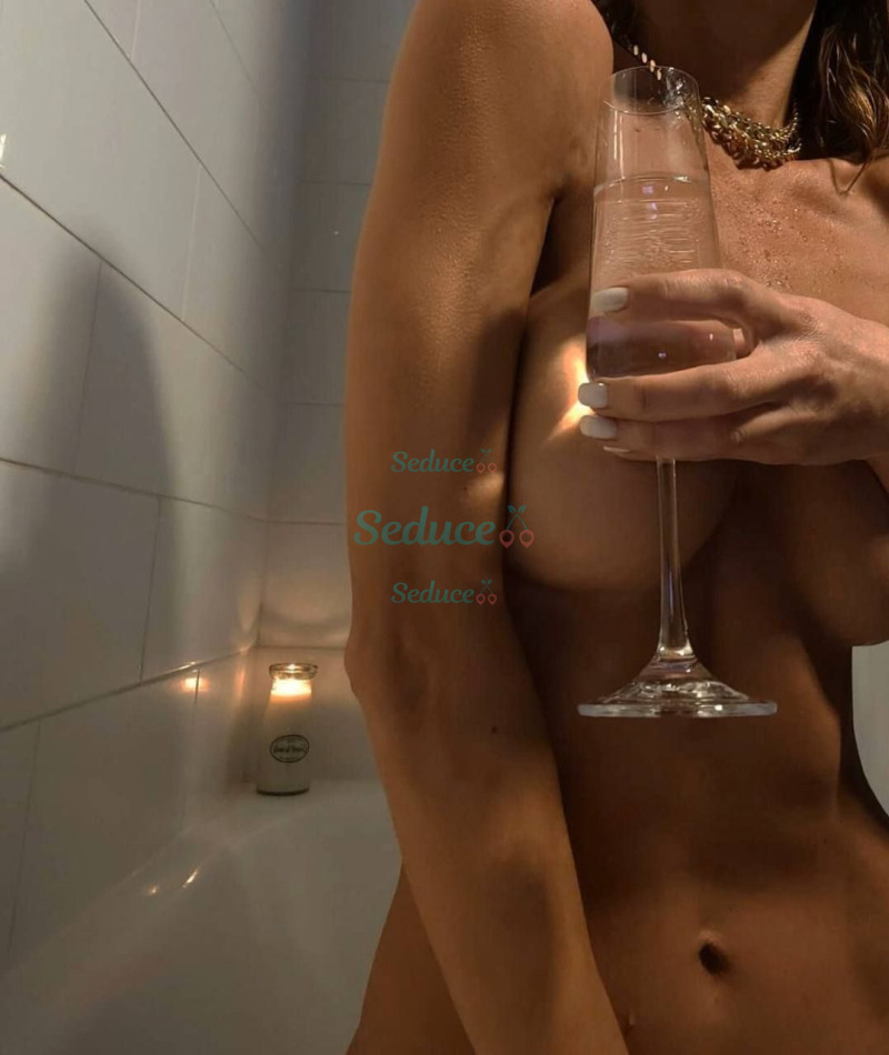 Photo escort girl Liza: the best escort service