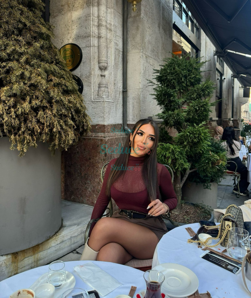 Photo escort girl Merry: the best escort service