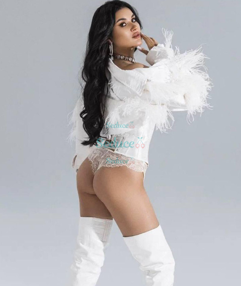 Photo escort girl Roxy: the best escort service
