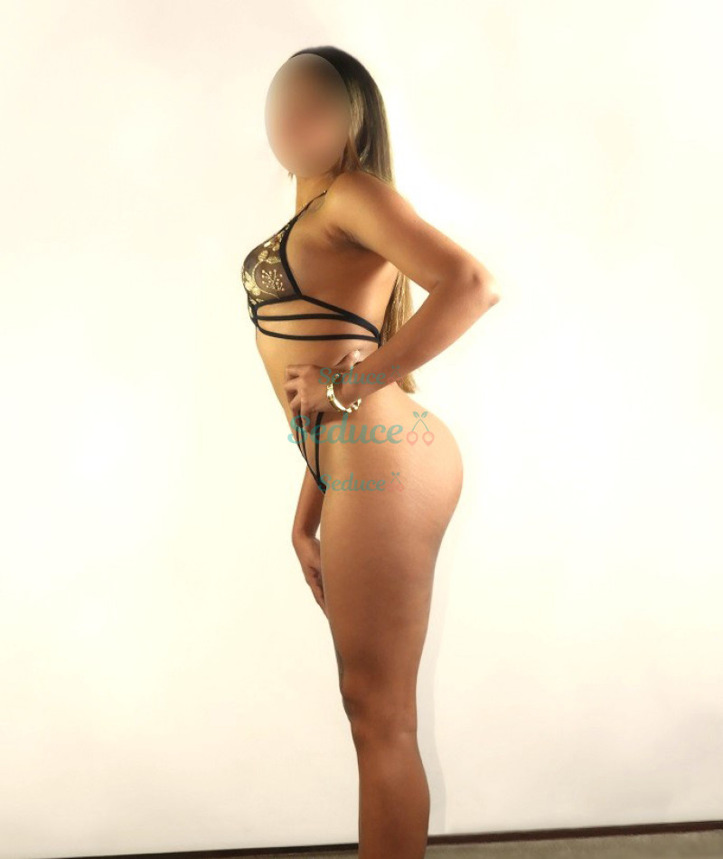 Photo escort girl Anitta: the best escort service