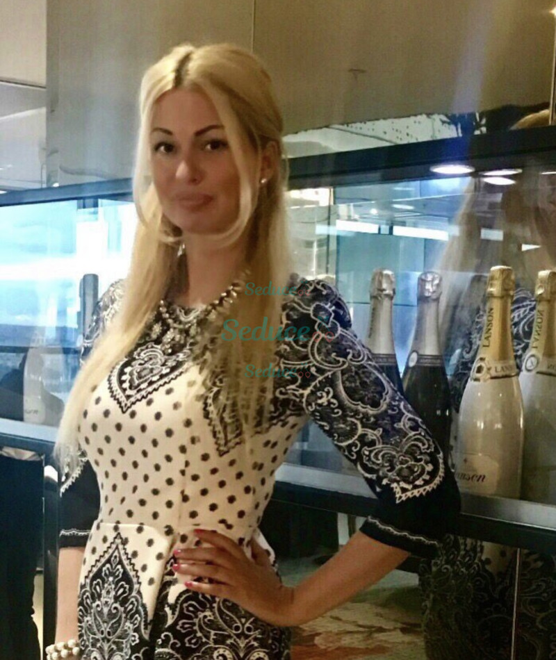Photo escort girl Svetlana: the best escort service