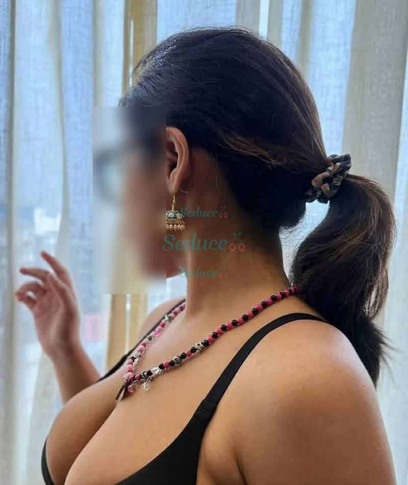 Photo escort girl Rema: the best escort service