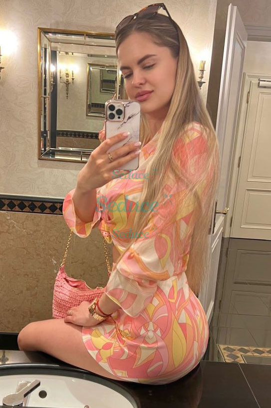 Photo escort girl Sofia: the best escort service