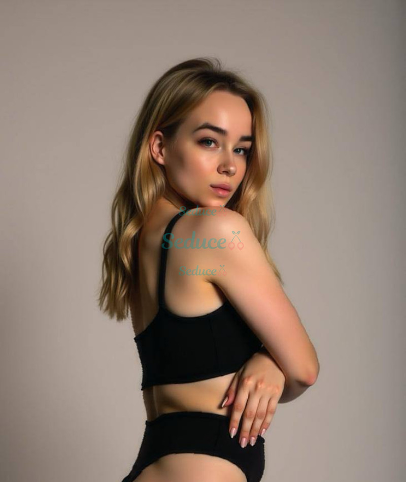 Photo escort girl Oksana: the best escort service