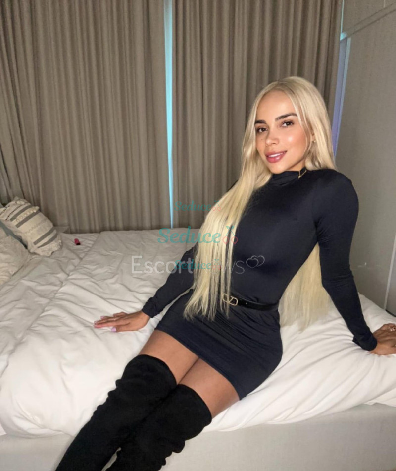 Photo escort girl YASENIA: the best escort service