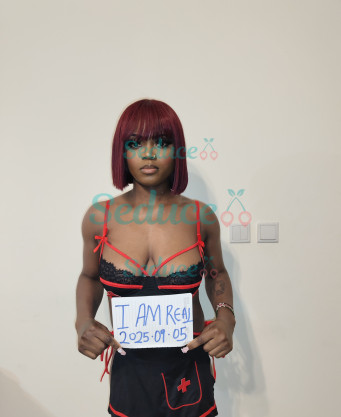 Photo escort girl Queenzey: the best escort service