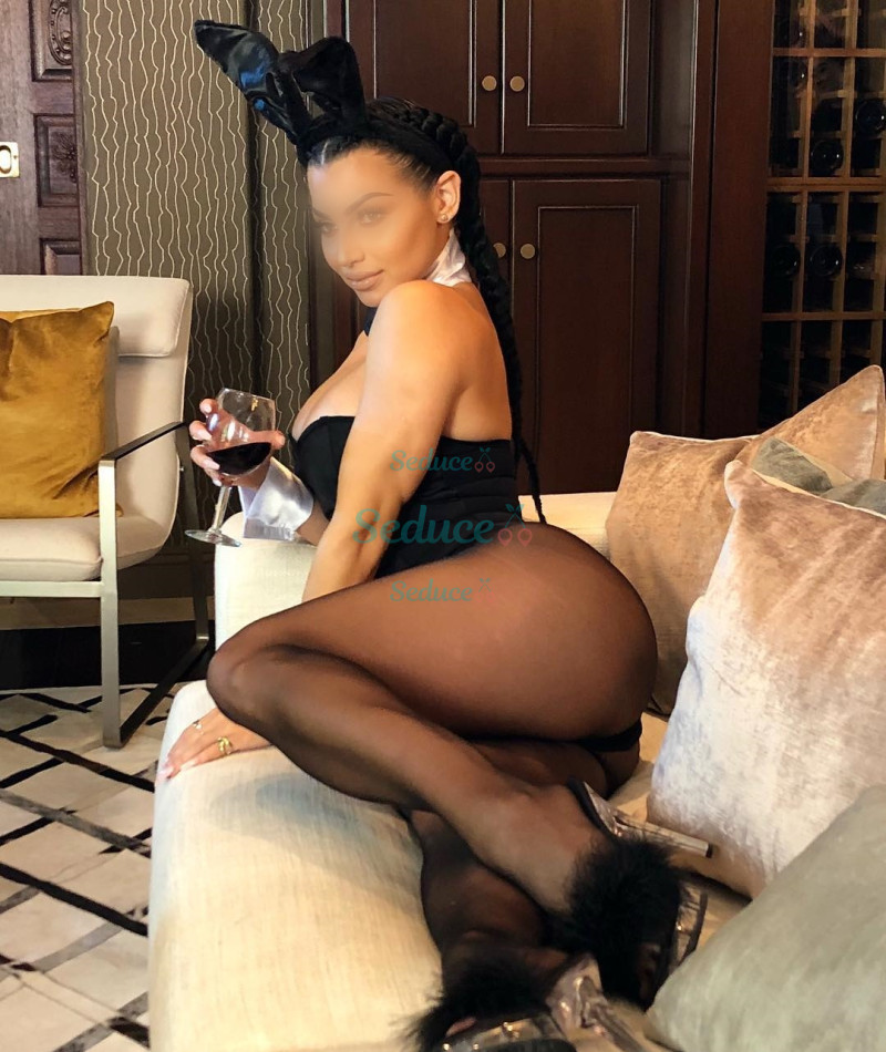 Photo escort girl Melisa: the best escort service