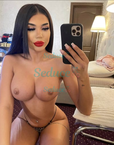 Photo escort girl SARA: the best escort service