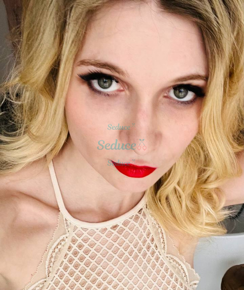 Photo escort girl Lena: the best escort service