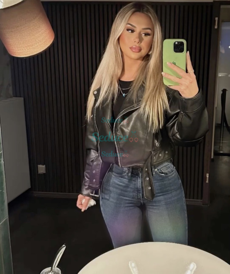 Photo escort girl CorinaBby: the best escort service