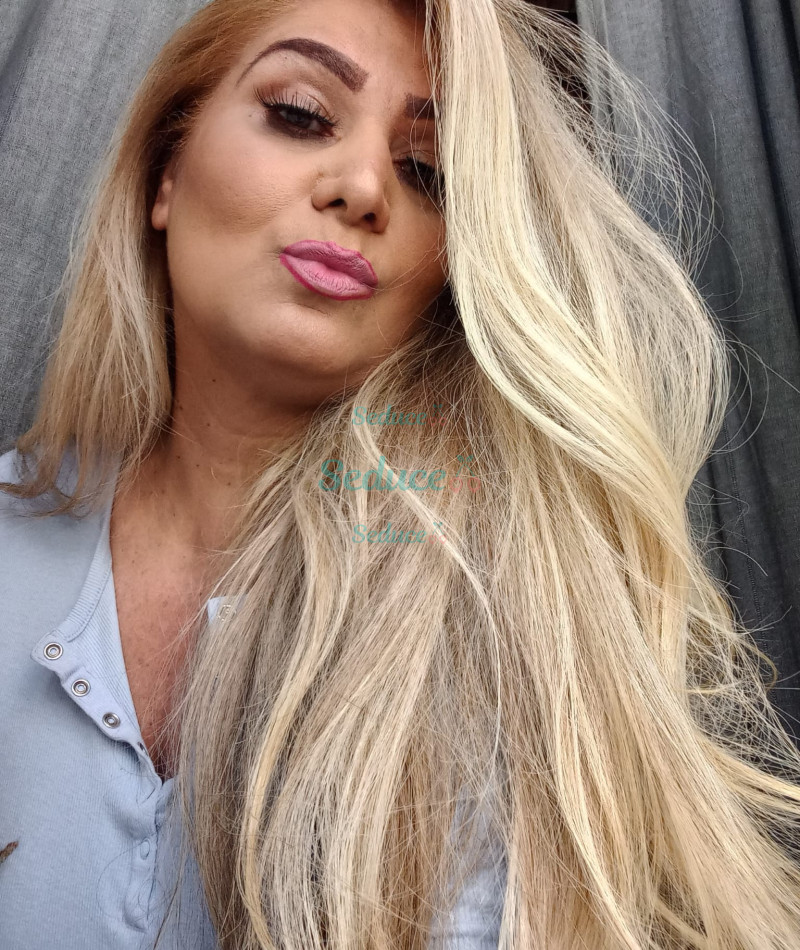 Photo escort girl Stella : the best escort service