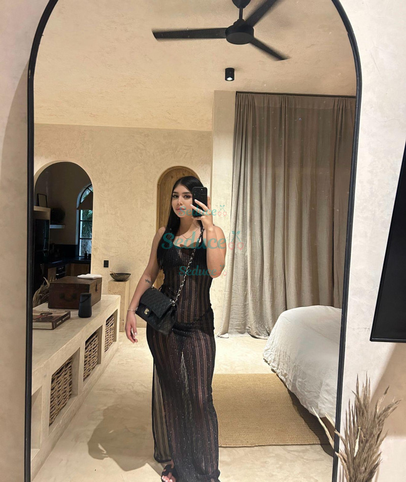 Photo escort girl Carla: the best escort service