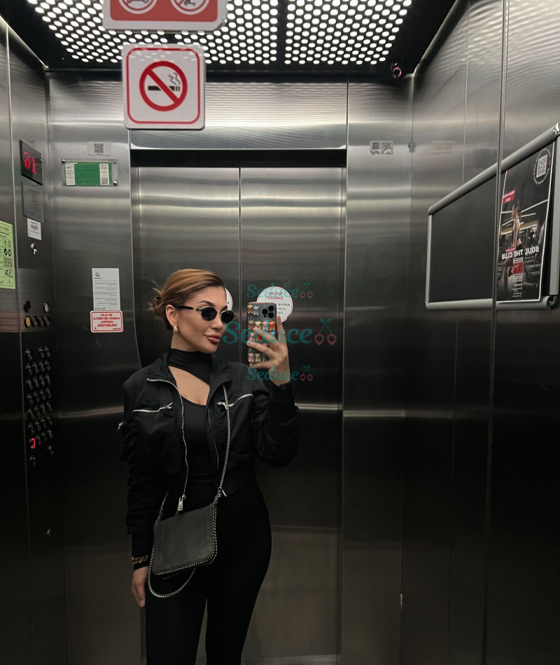 Photo escort girl Samira: the best escort service