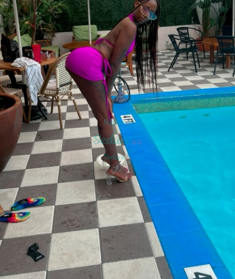 Photo escort girl Crystal springs: the best escort service