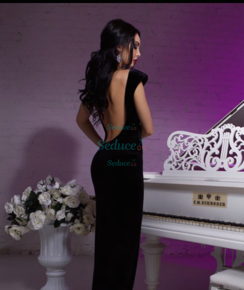 Photo escort girl LINA: the best escort service