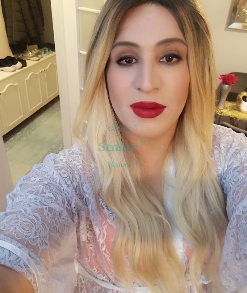 Photo escort girl Clara: the best escort service
