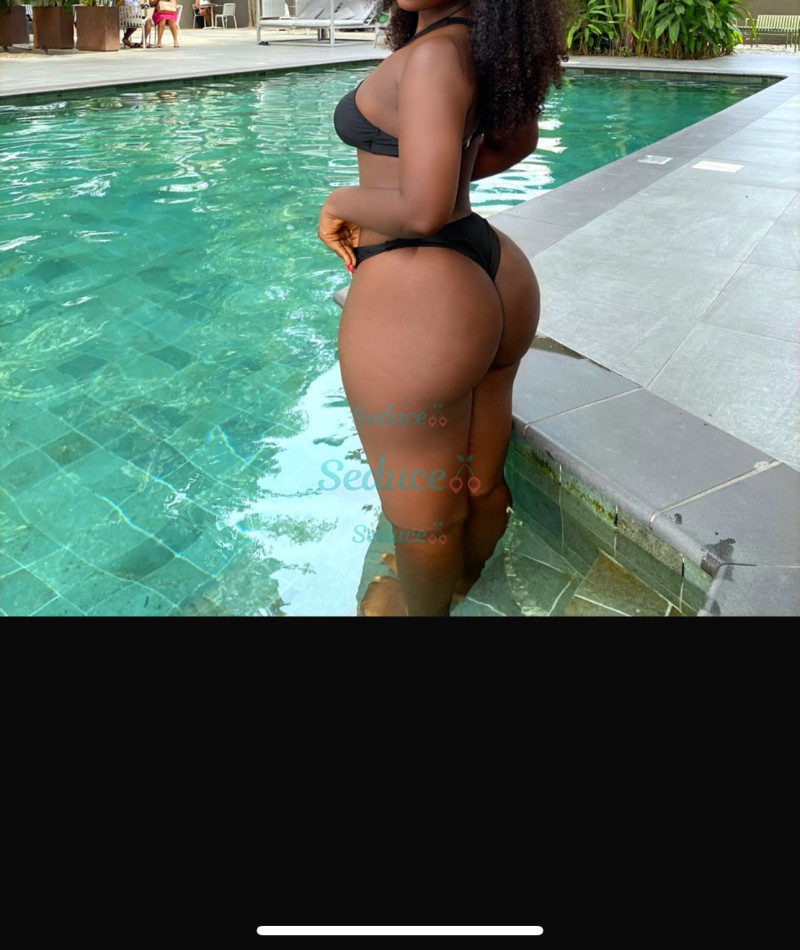 Photo escort girl Elle : the best escort service