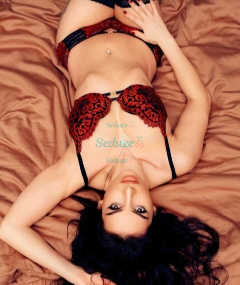 Photo escort girl Molly: the best escort service