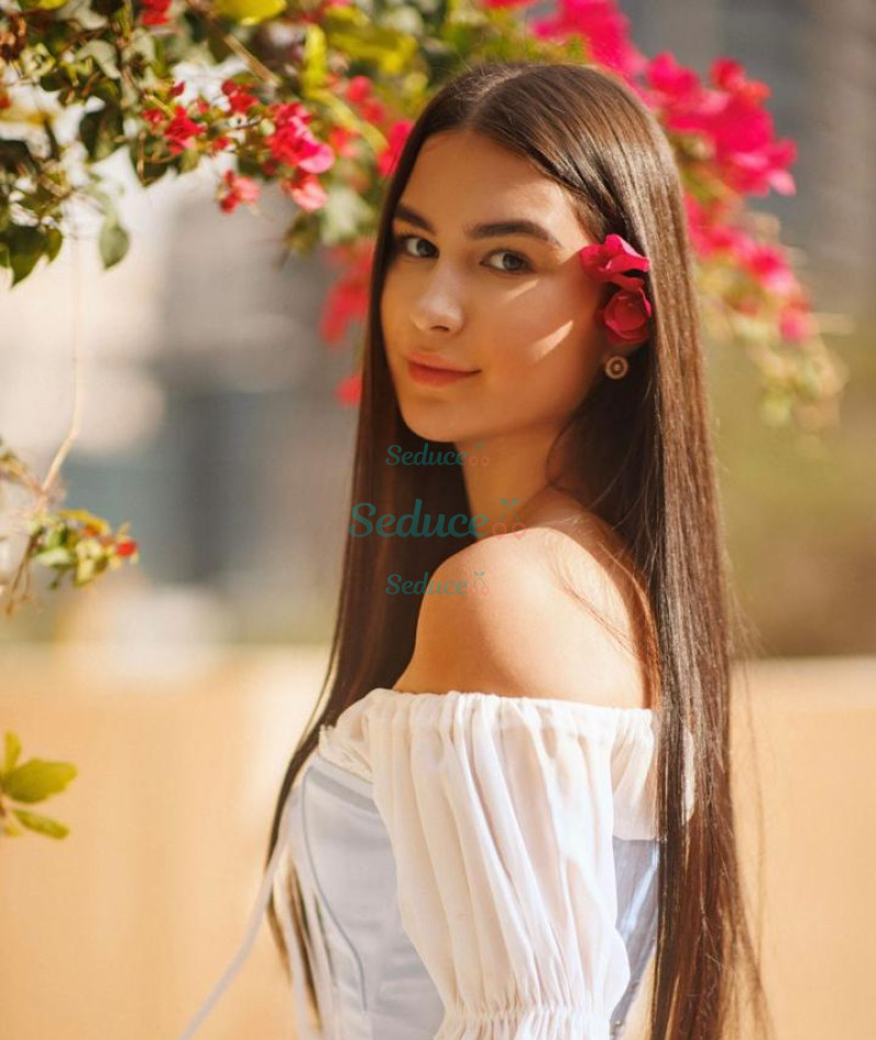 Photo escort girl JASMIN: the best escort service
