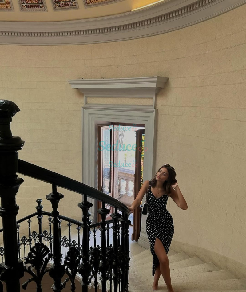 Photo escort girl merlin: the best escort service