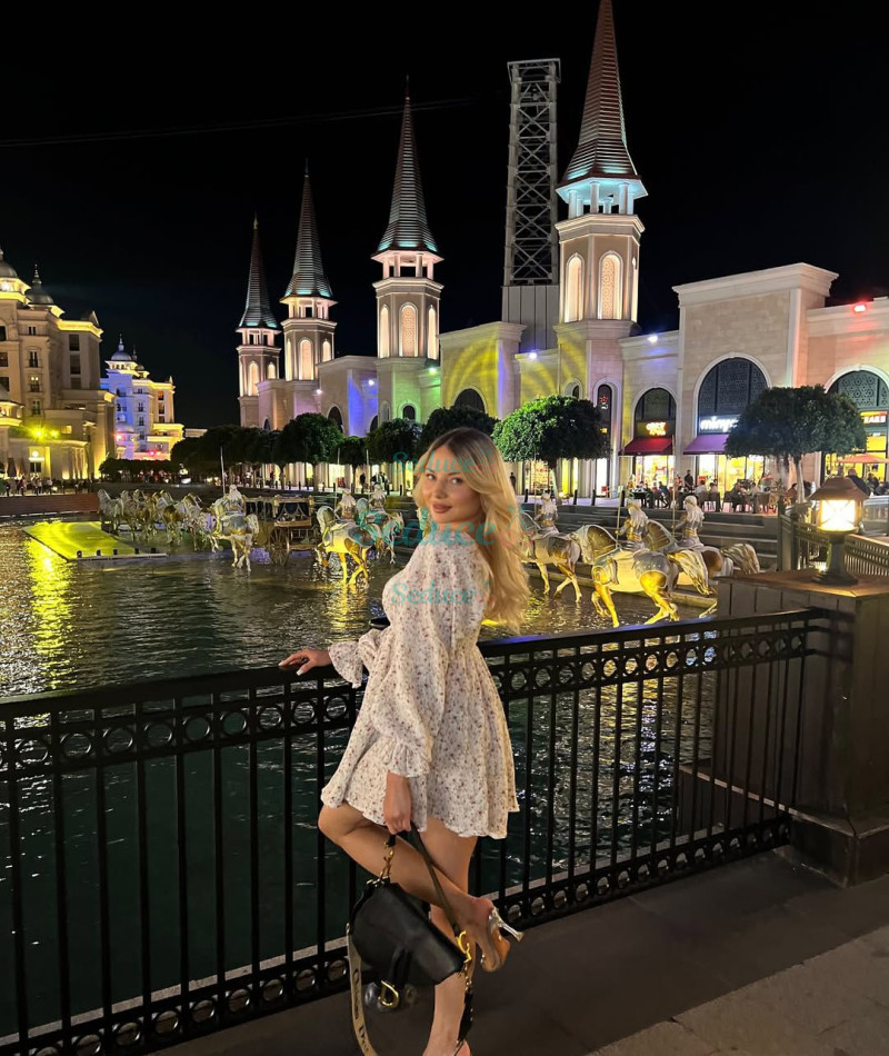 Photo escort girl Petek: the best escort service