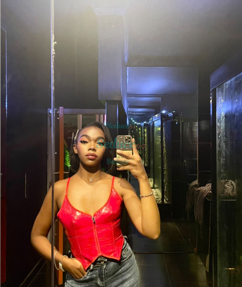 Photo escort girl Pretty J: the best escort service