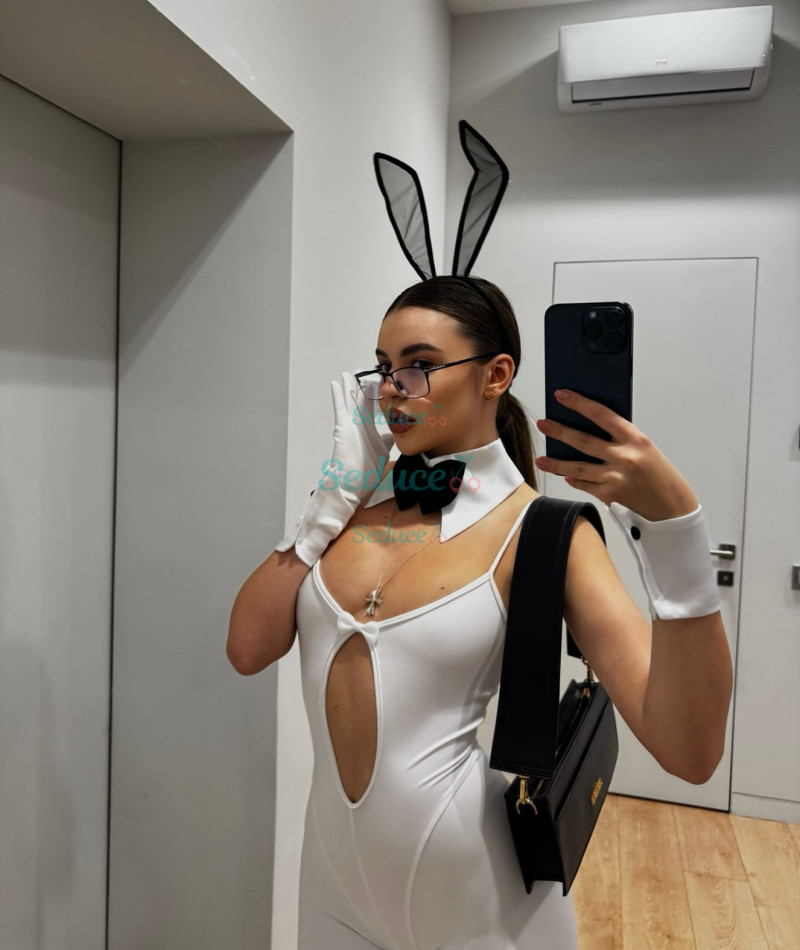 Photo escort girl Sophia: the best escort service