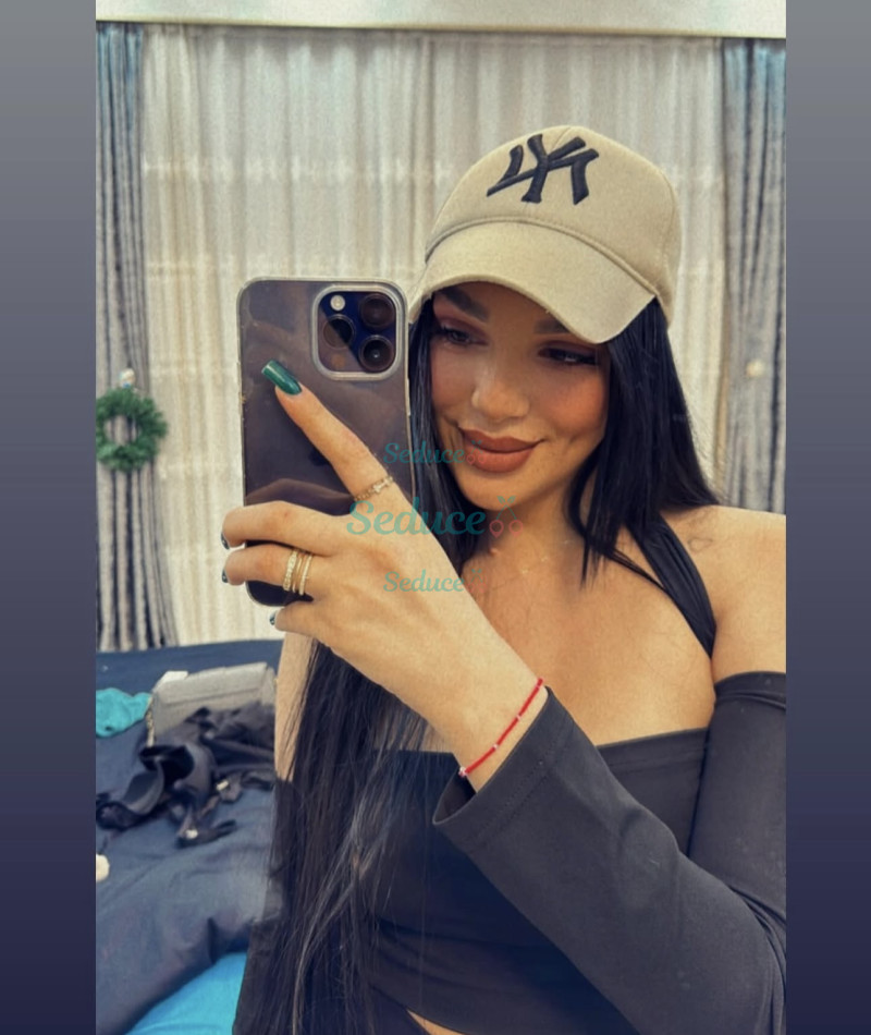 Photo escort girl Samira: the best escort service