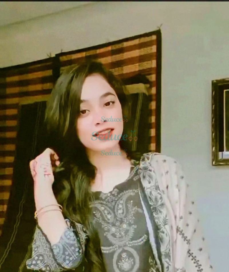 Photo escort girl Amrita: the best escort service