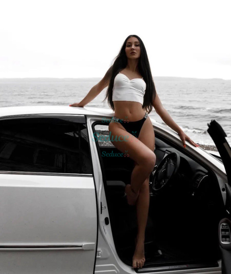 Photo escort girl Wiktoriks: the best escort service