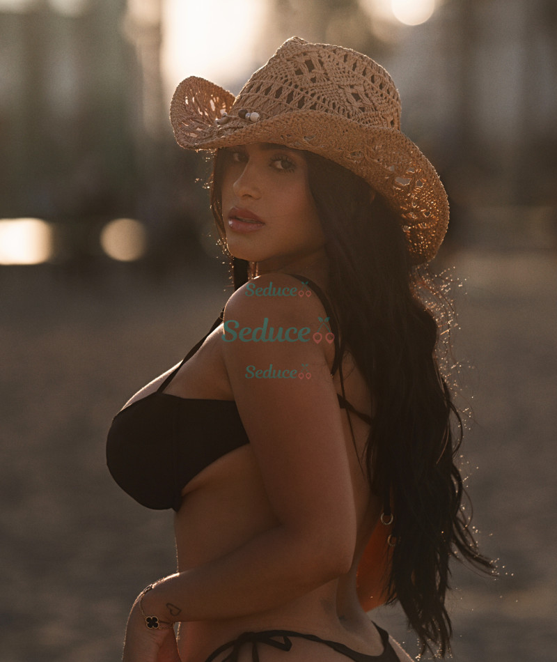 Photo escort girl ARIEL: the best escort service