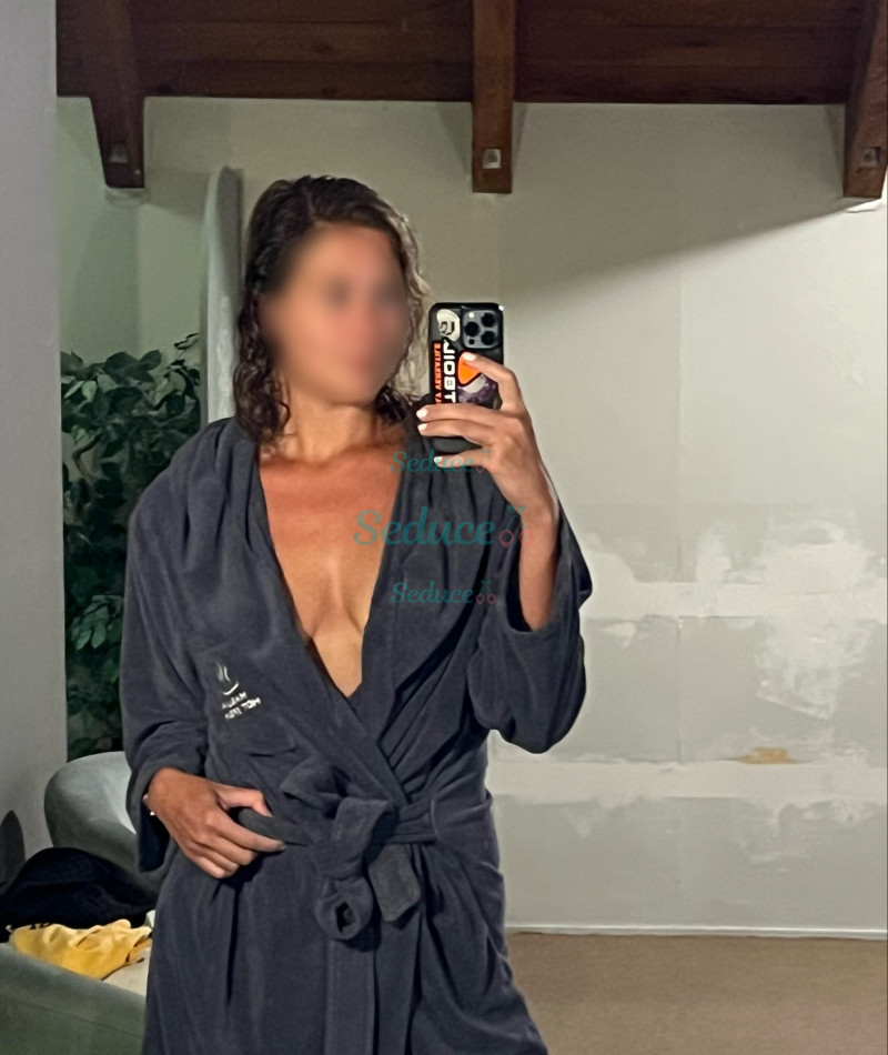 Photo escort girl Alexandra: the best escort service