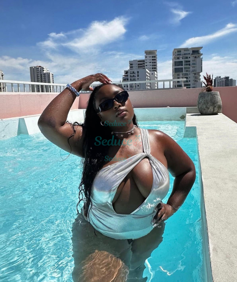 Photo escort girl Eloise : the best escort service