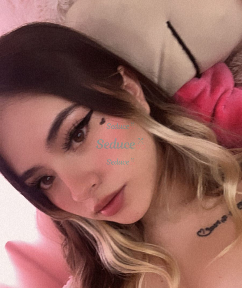 Photo escort girl miavip : the best escort service