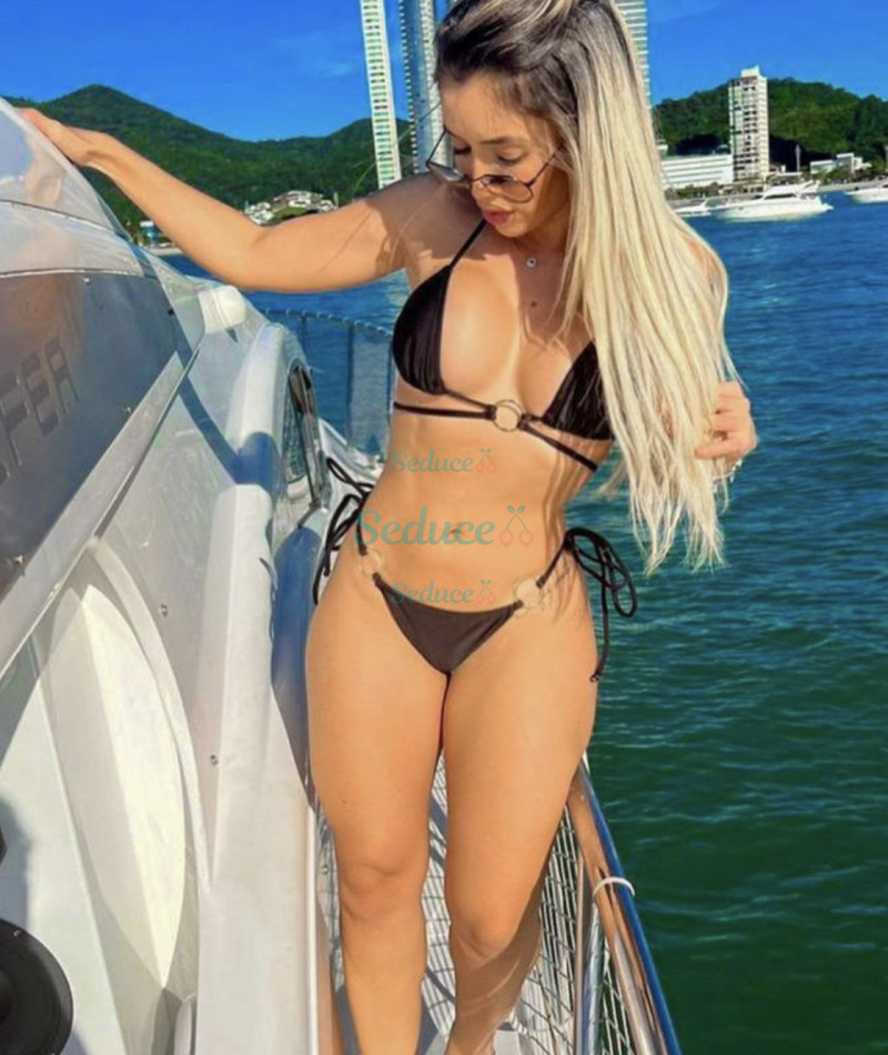 Photo escort girl Iolanda: the best escort service