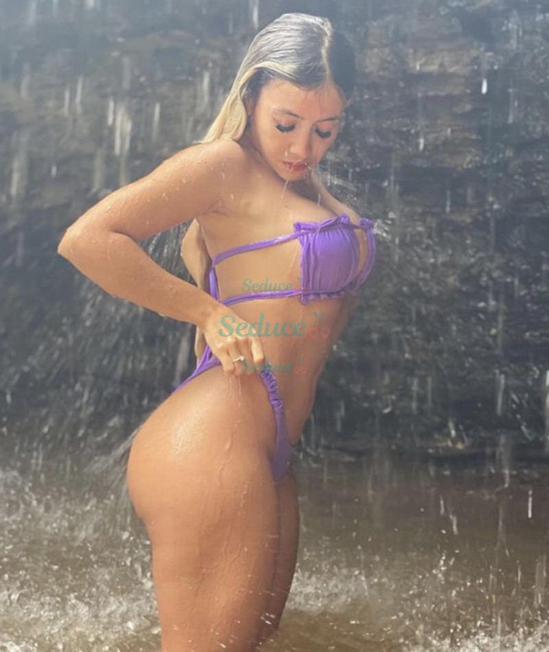 Photo escort girl Iolanda: the best escort service