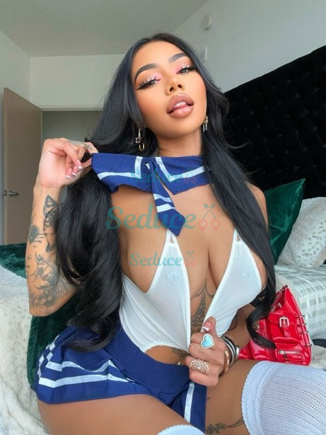 Photo escort girl Tiannal: the best escort service