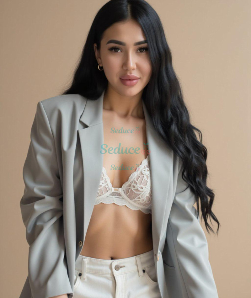 Photo escort girl Molya: the best escort service
