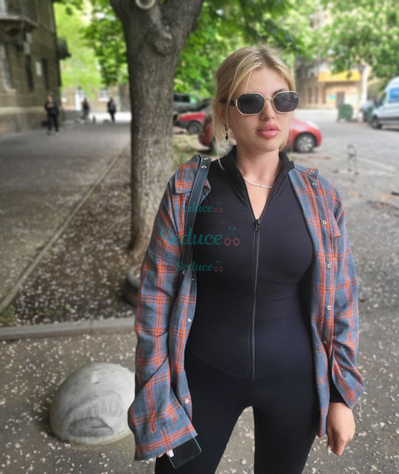 Photo escort girl Alexandra: the best escort service