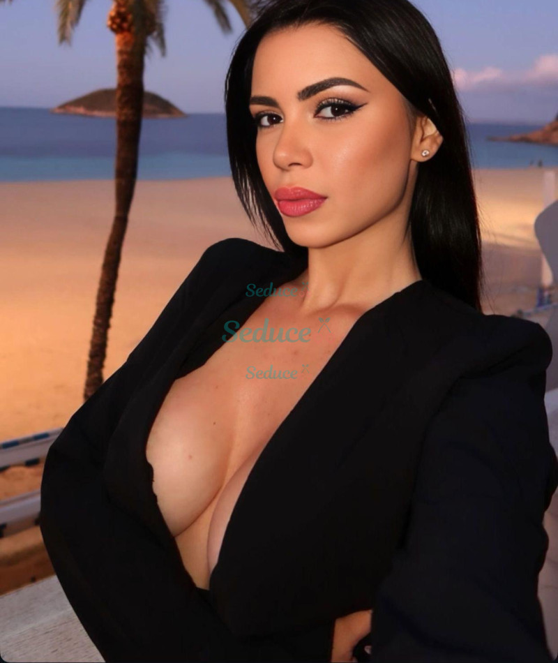 Photo escort girl Emilia: the best escort service