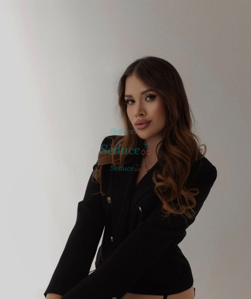 Photo escort girl Maya: the best escort service