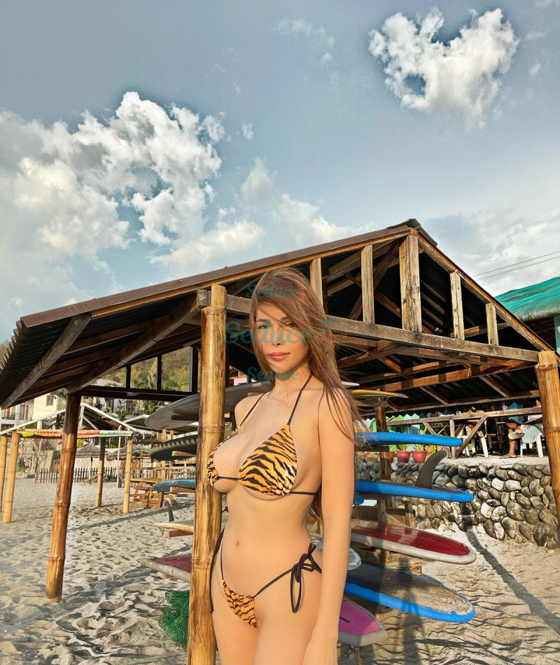 Photo escort girl Jonna Fox: the best escort service